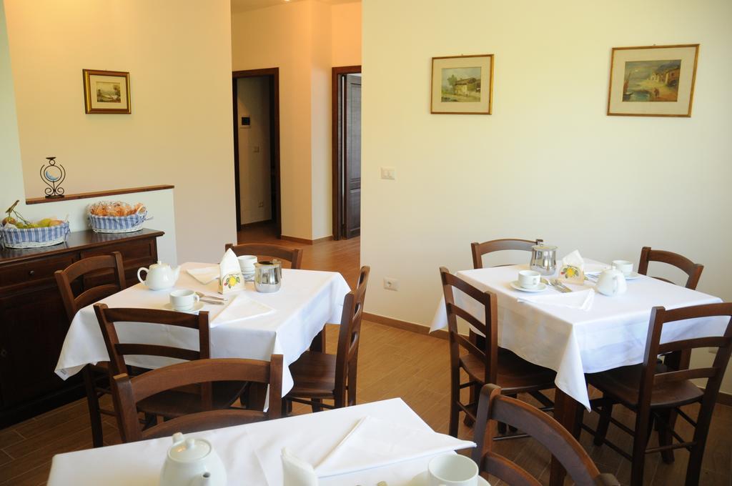 B&B La Coccarda CastellʼAlfero Eksteriør billede